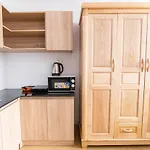 Reddoorz Plus Near Pham Ngu Lao Street